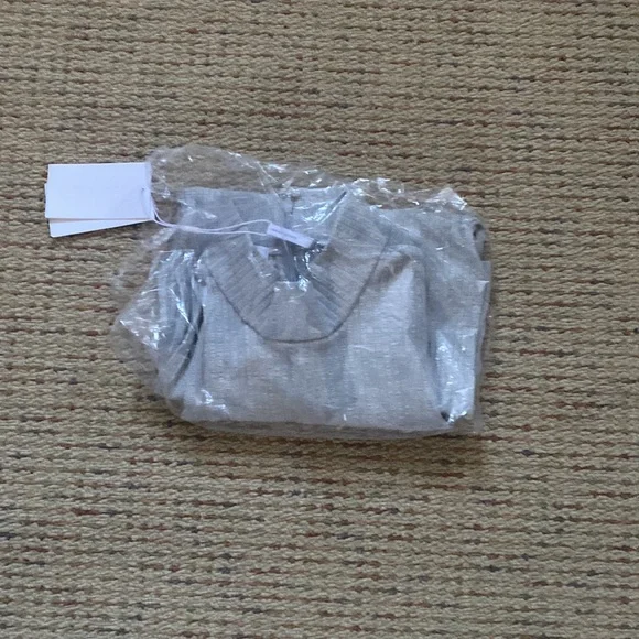 Helmut lang top NWT XS - Picture 9 of 15